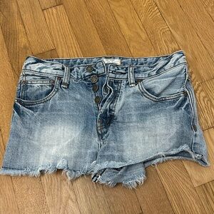Free People denim shorts. size 25